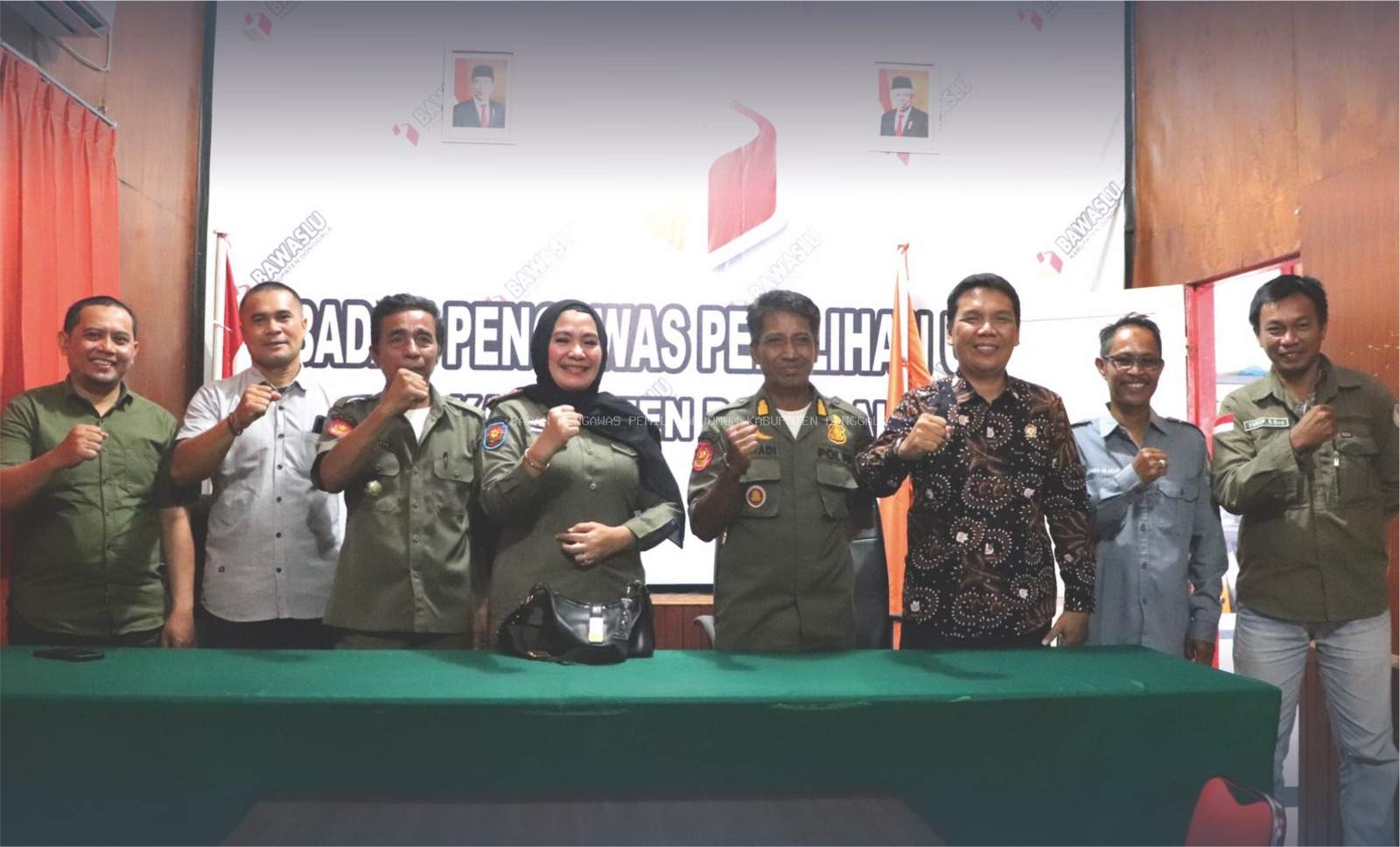 Bawaslu Donggala Rapat Bersama Satpol PP Terkait Penertiban Alat Peraga Yang Mengandung Unsur Kampanye