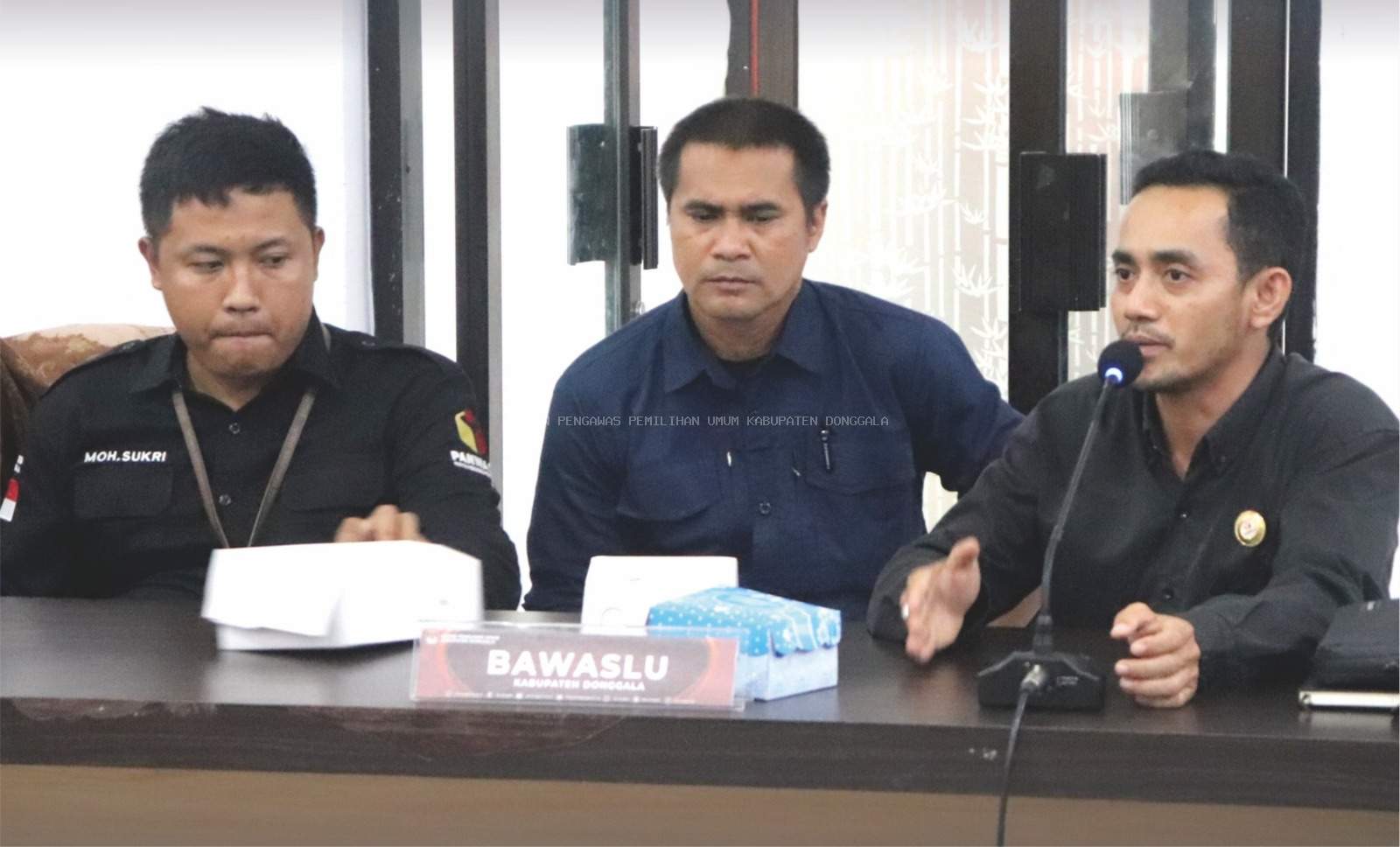 Bawaslu Donggala Imbau Parpol Peserta Pemilu Menertibkan Alat peraga Secara Mandiri