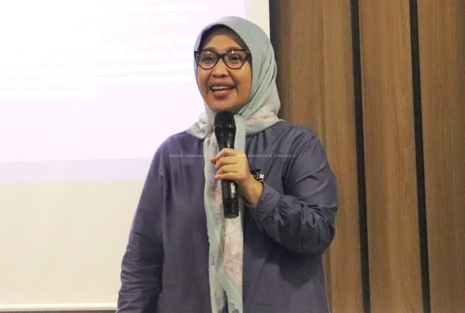 Ratna Dewi. Keberhasilan Pemilu Dimulai Dari Penyelenggara Yang Baik Menjunjung Etika dan Moralitas 