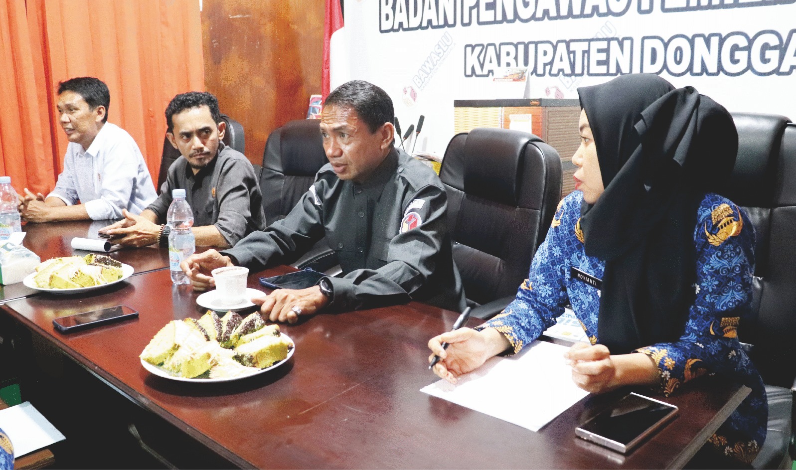  rapat internal Fasilitasi Pembinaan dan Pengawasan Kelembagaan serta meningkatkan kualitas tata kelola Jaringan Dokumentasi dan Informasi Hukum (JDIH) di lingkungan Bawaslu Kabupaten Donggala