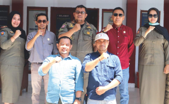 Sinergi Bawaslu Donggala Bersama Satpol-PP Penertiban Alat Peraga Yang Bertebaran