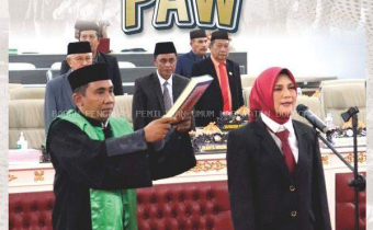 PELANTIKAN DAN PENGAMBILAN SUMPAH JANJI PENGGANTI ANTAR WAKTU ANGGOTA DPRD KABUPATEN DONGGALA