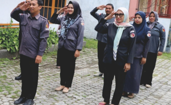 Mengawali pekan dengan apel pagi menjadi momentum dalam membangun kedisiplinan, perkuat kekompakan dan meneguhkan nilai kebersamaan